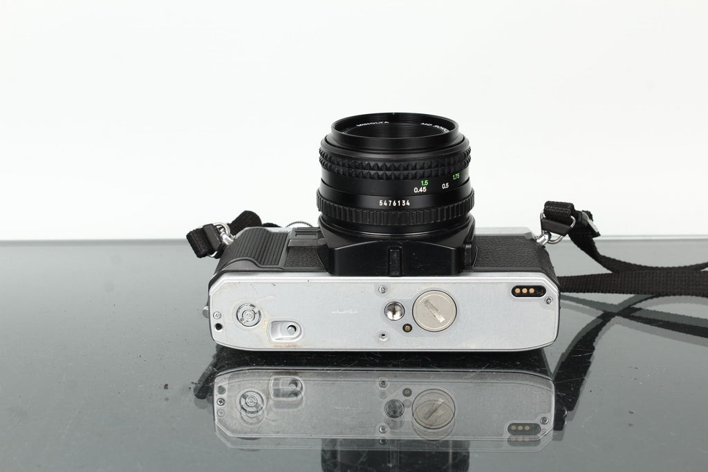 Minolta X - 300 + Minolta Rokkor 50mm f/1.7 - Dutch|Thrift