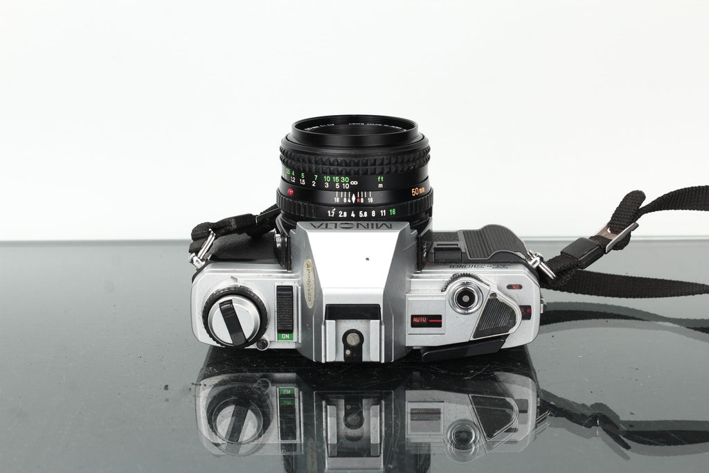 Minolta X - 300 + Minolta Rokkor 50mm f/1.7 - Dutch|Thrift