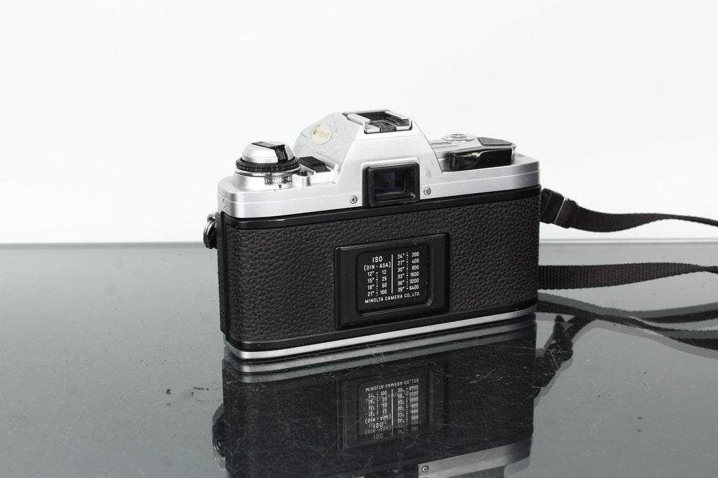 Minolta X - 300 + Minolta Rokkor 50mm f/1.7 - Dutch|Thrift