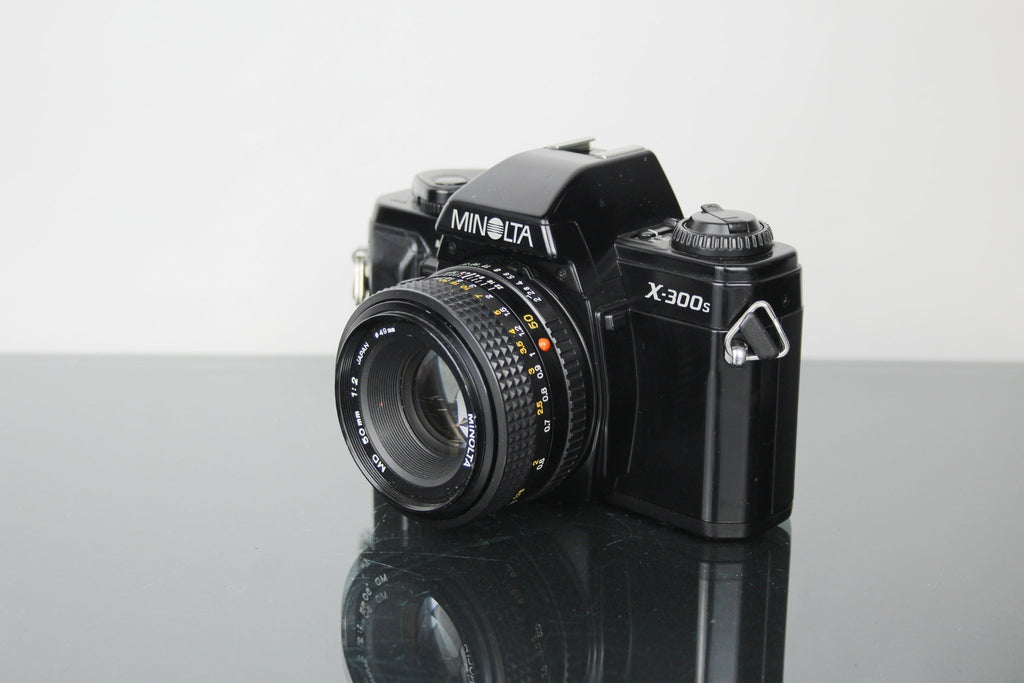 Minolta X - 300s + 50mm 1:2 Minolta MD lens - Dutch|Thrift