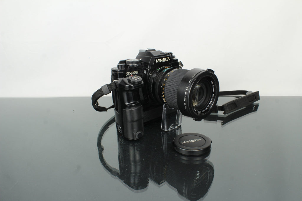 Minolta X - 700 + Minolta MD Zoom 35 - 105mm 1:3.5 - 4.5 lens - Dutch|Thrift