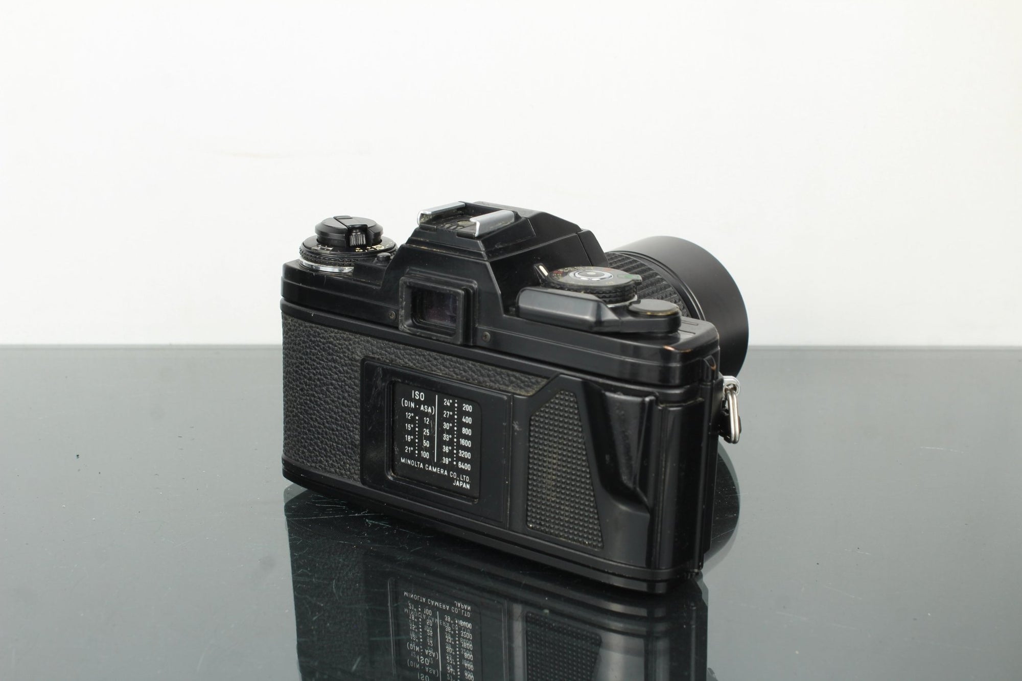 Minolta X - 700 MPS + Minolta MD 135mm 1:2.8 lens - Dutch|Thrift