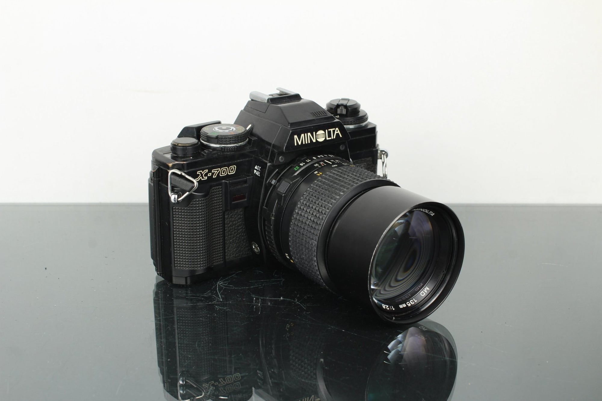 Minolta X - 700 MPS + Minolta MD 135mm 1:2.8 lens - Dutch|Thrift