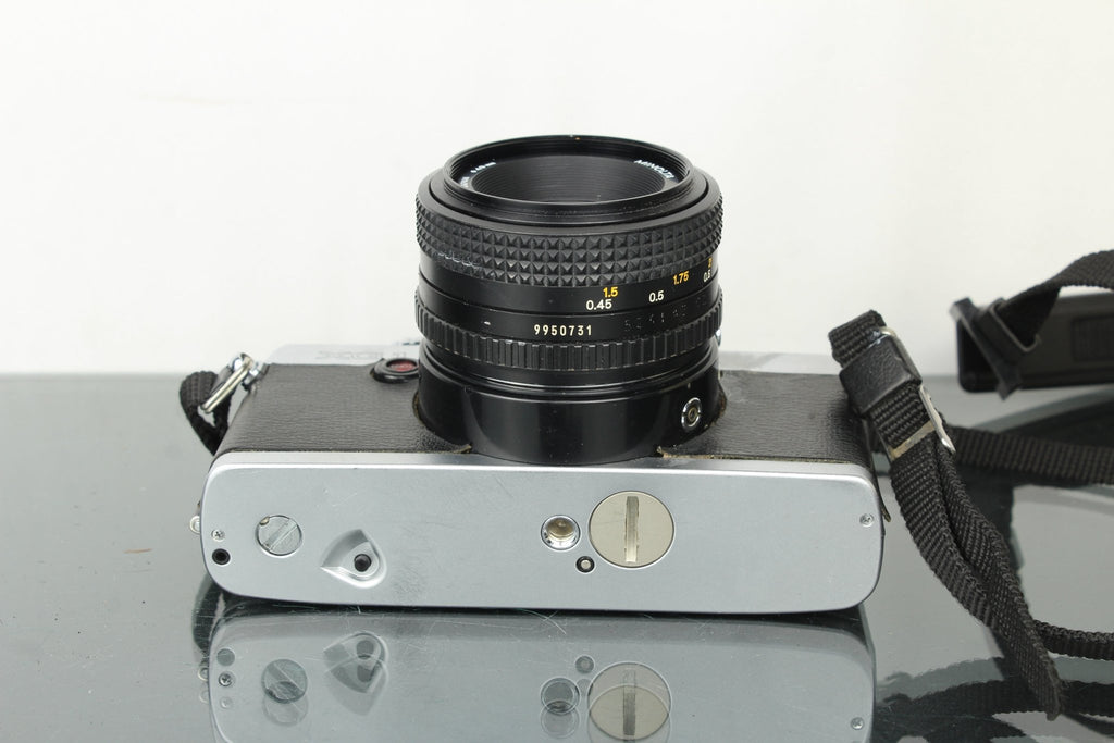 Minolta XG 1 + 50mm 1.7 Minolta MD lens - Dutch|Thrift