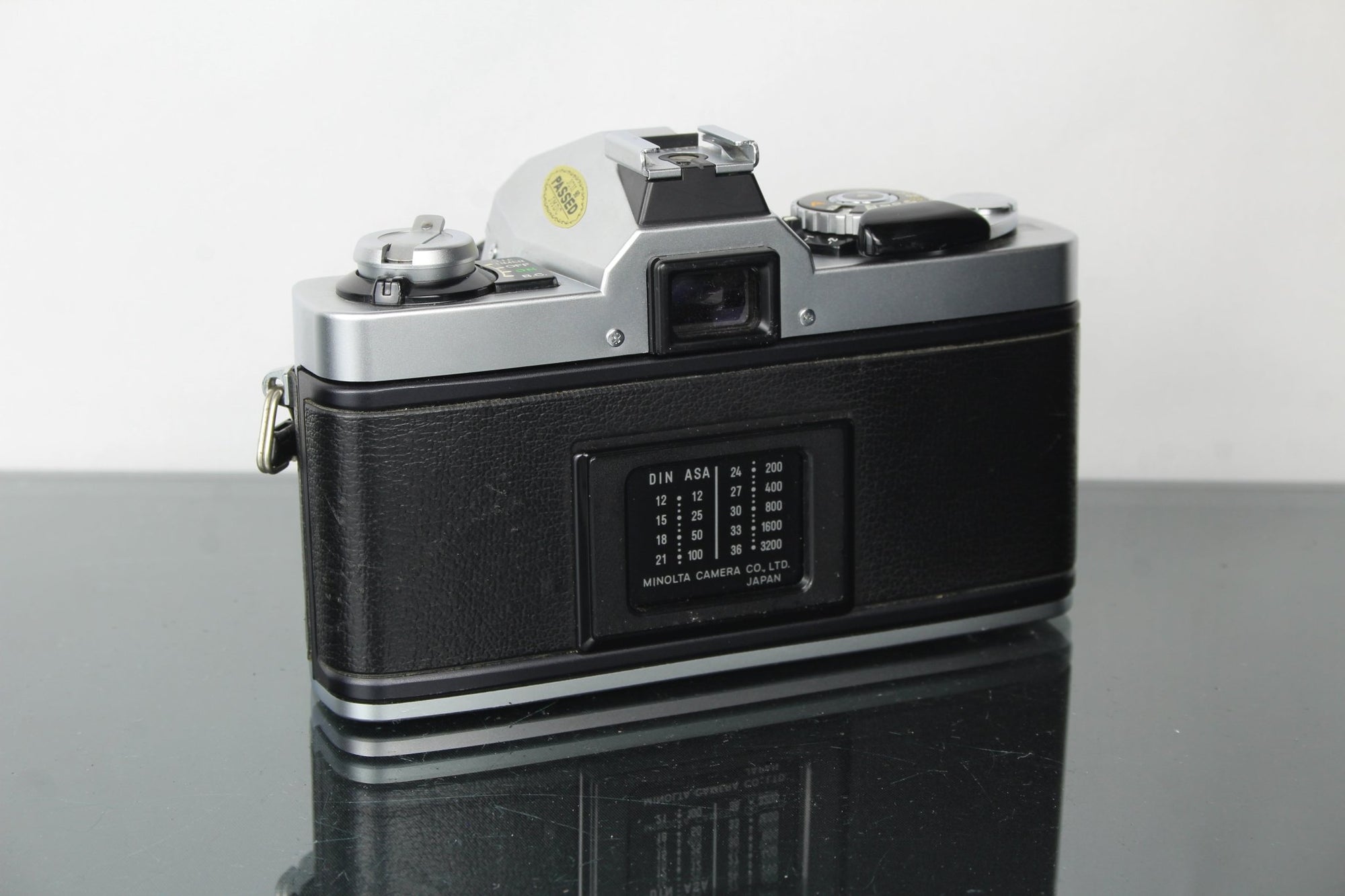 Minolta XG - 9 + 50mm 1.7 MD lens - Dutch|Thrift