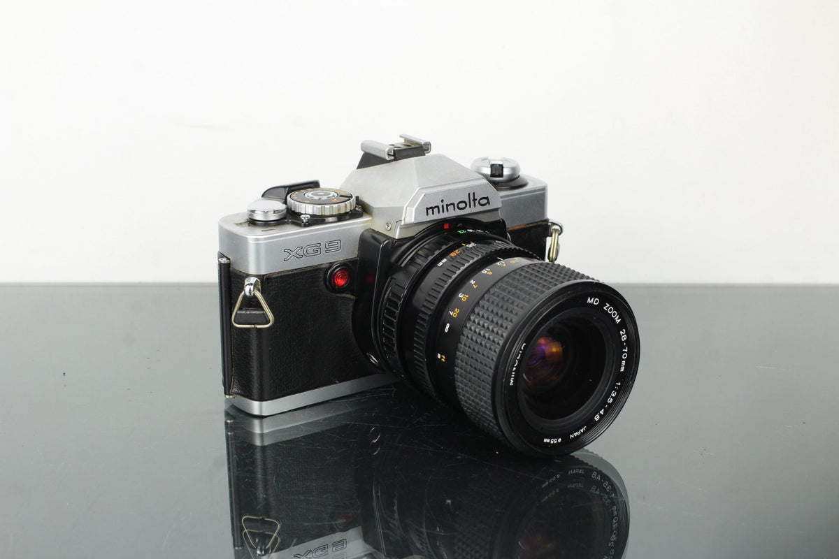 Minolta XG 9 + Minolta MD 28 - 70mm 1:3.5 - 4.8 lens - Dutch|Thrift