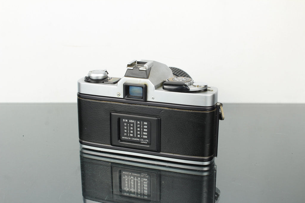 Minolta XG 9 + Minolta MD 28 - 70mm 1:3.5 - 4.8 lens - Dutch|Thrift