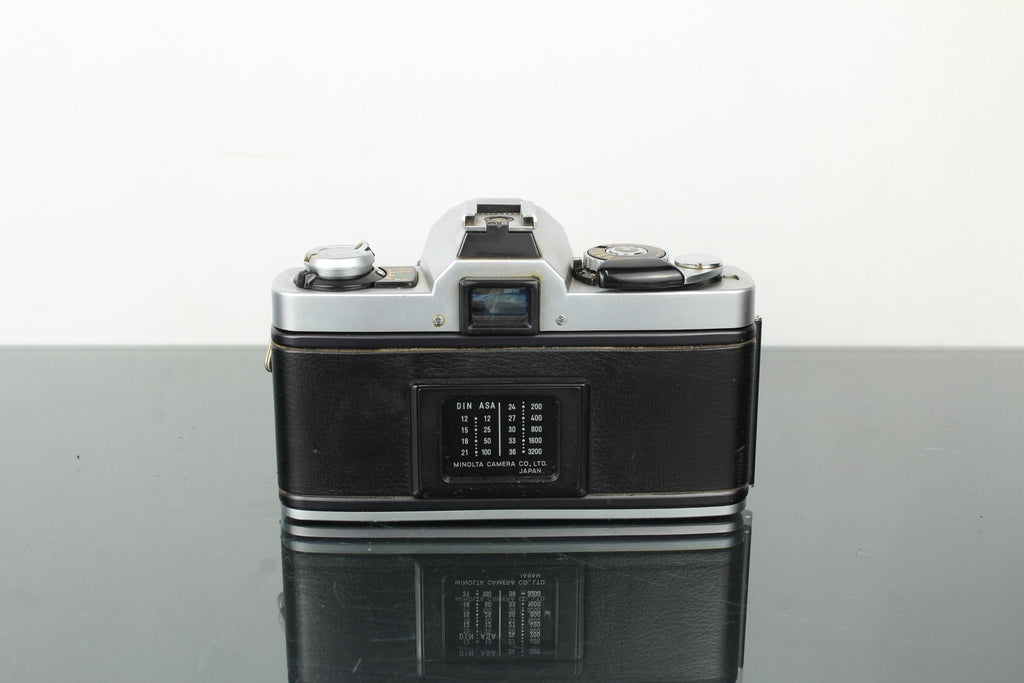 Minolta XG 9 + Minolta MD 28 - 70mm 1:3.5 - 4.8 lens - Dutch|Thrift