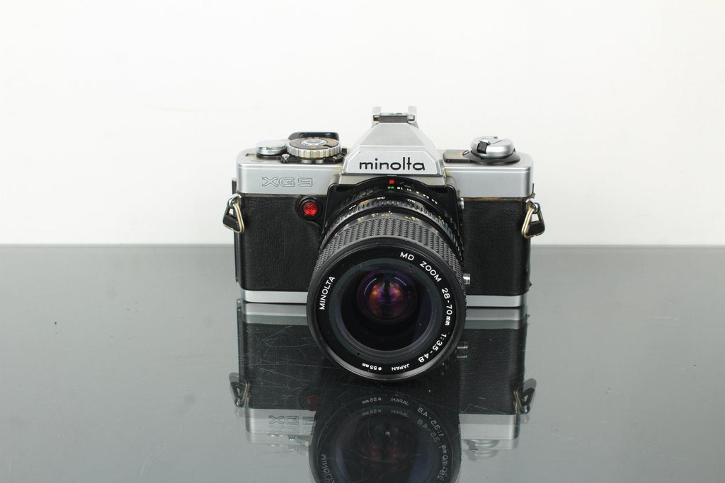 Minolta XG 9 + Minolta MD 28 - 70mm 1:3.5 - 4.8 lens - Dutch|Thrift