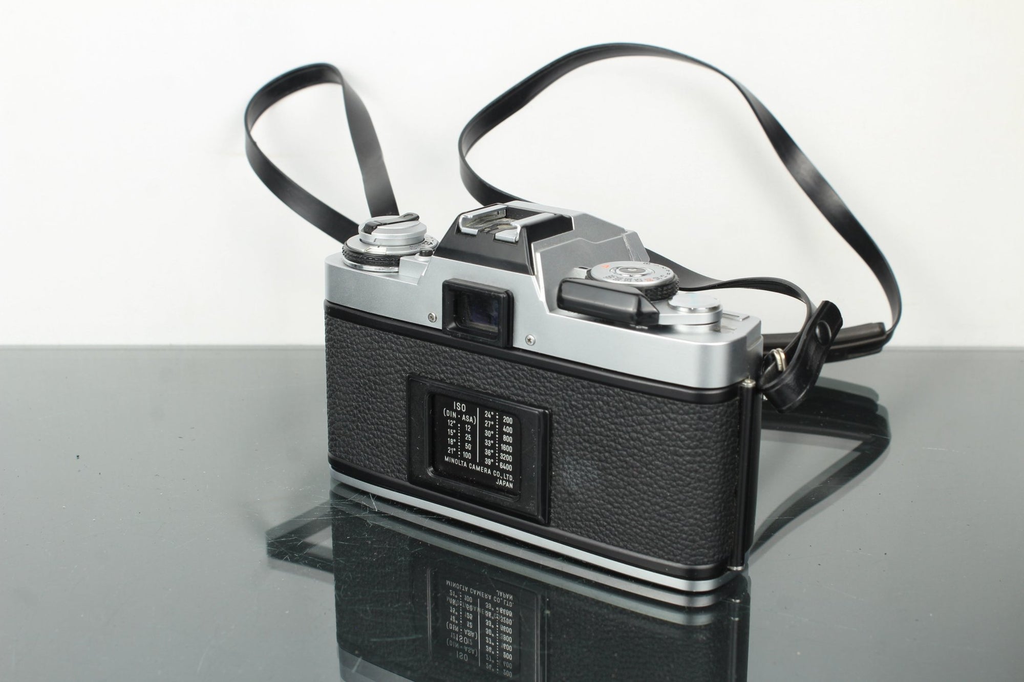 Minolta XG - M + 45mm 1:2 Minolta MD lens - Dutch|Thrift