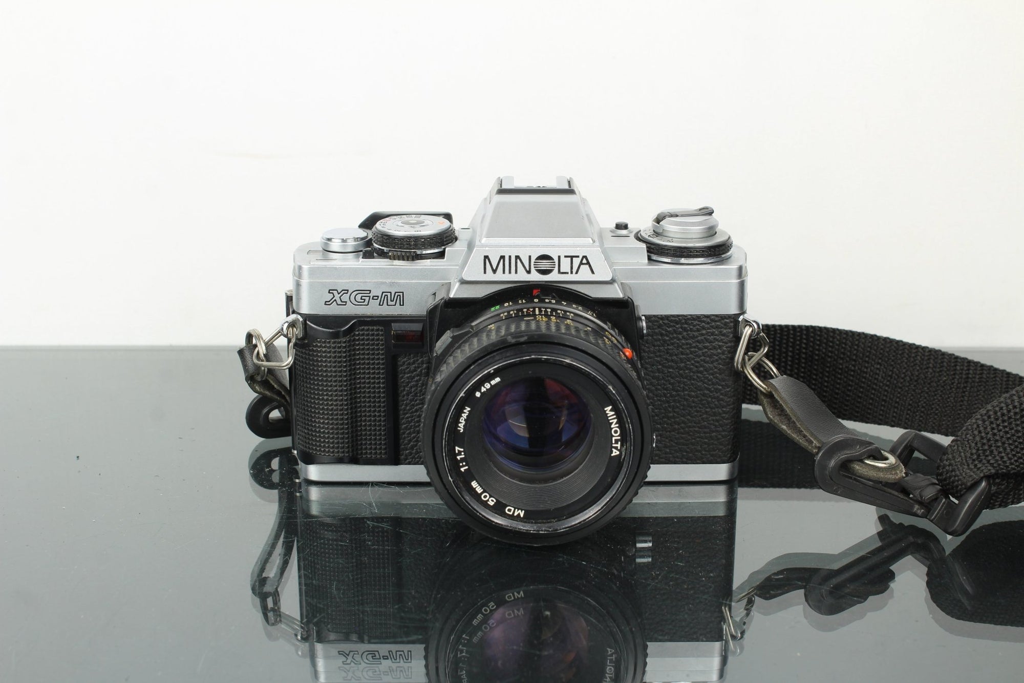 Minolta XG - M + 50mm 1.7 Minolta MD lens - Dutch|Thrift