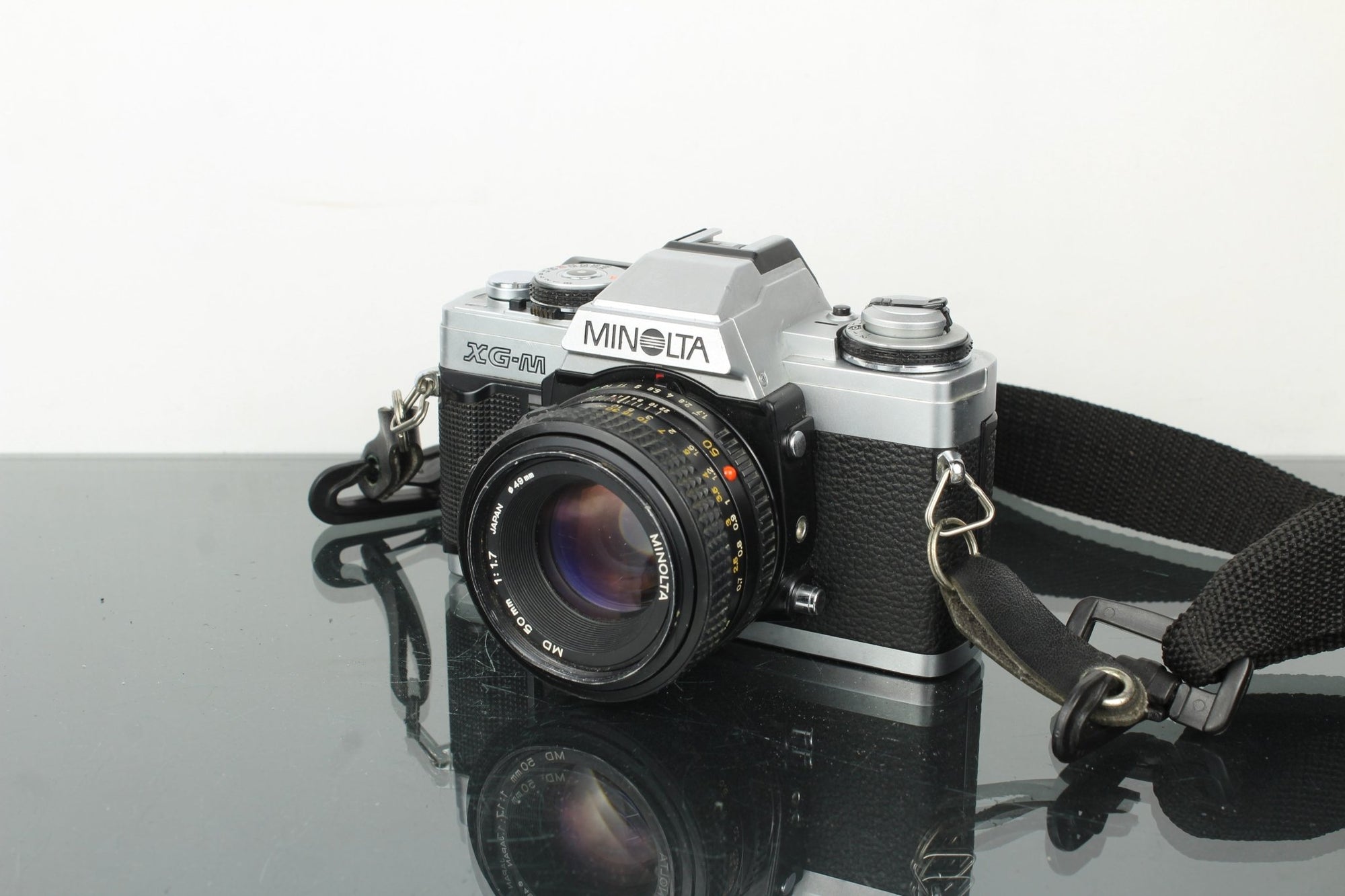 Minolta XG - M + 50mm 1.7 Minolta MD lens - Dutch|Thrift