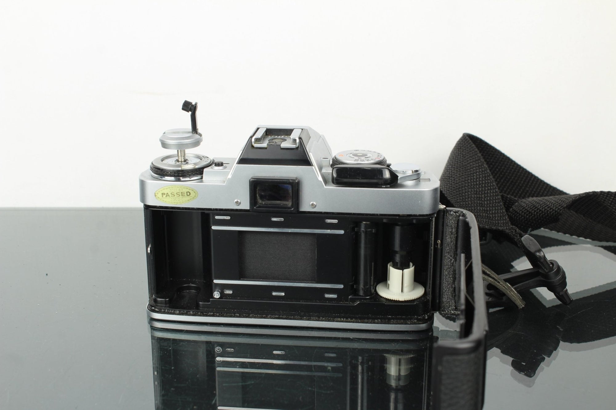 Minolta XG - M + 50mm 1.7 Minolta MD lens - Dutch|Thrift