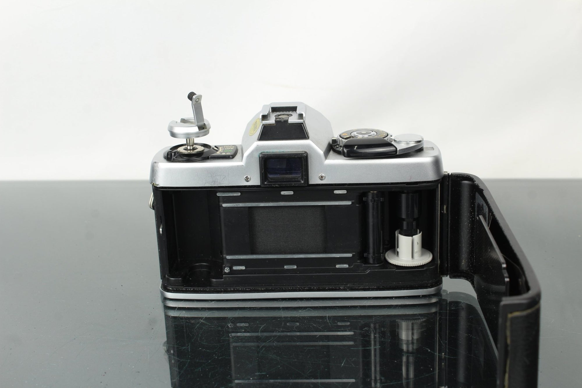 Minolta XG1 + 50mm 1.7 Minolta MD lens - Dutch|Thrift