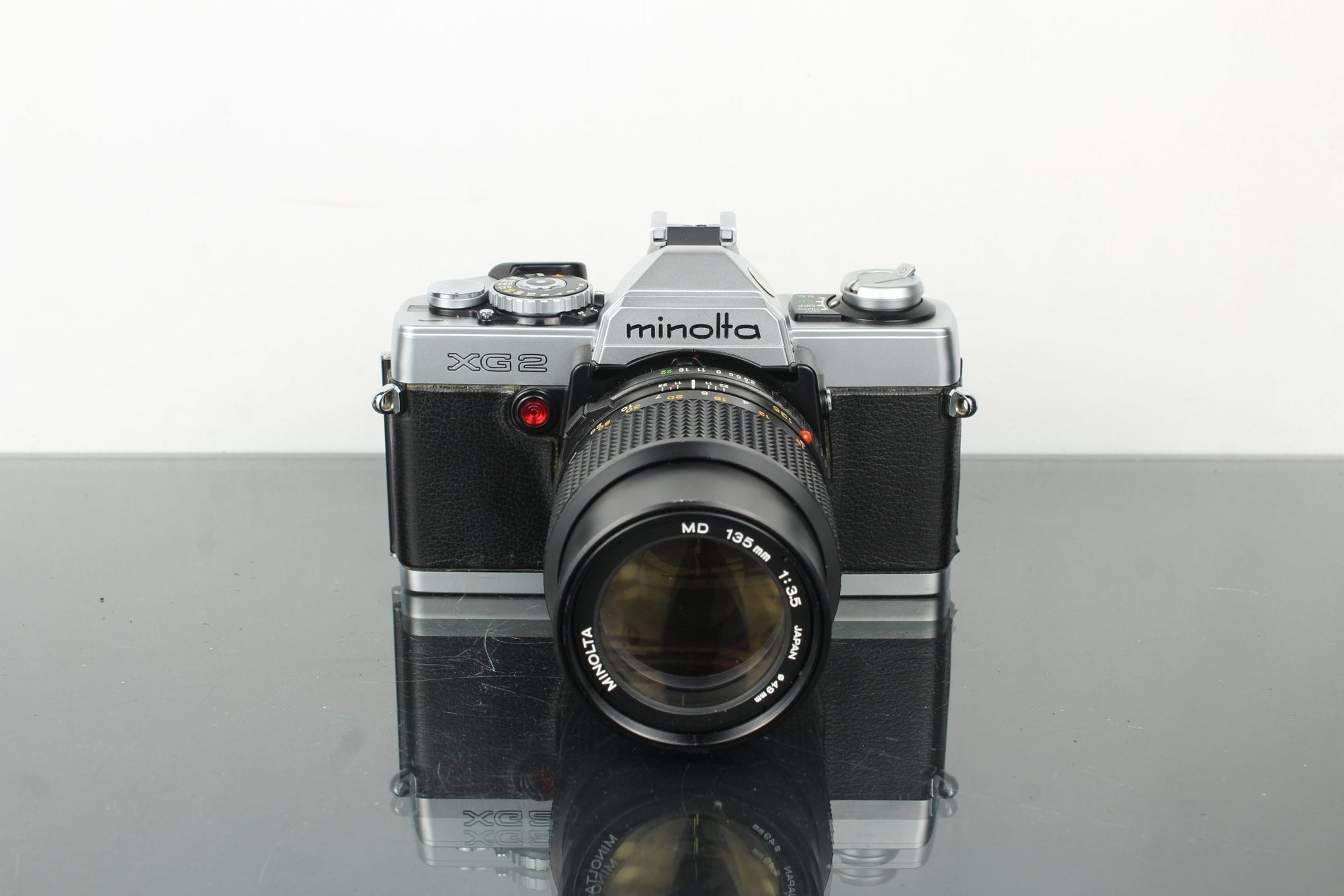 Minolta XG2 + Minolta MD 135mm 1:3.5 lens - Dutch|Thrift