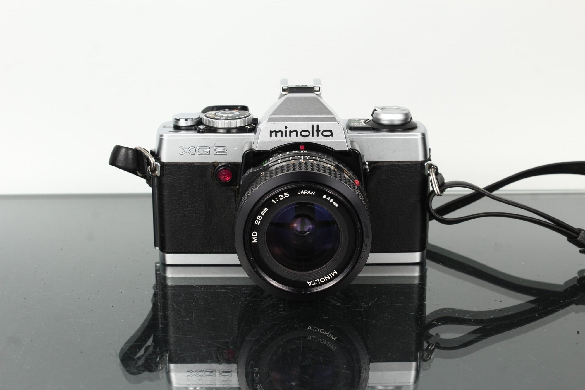 Minolta XG2 + Minolta MD 28mm f/3.5 - Dutch|Thrift