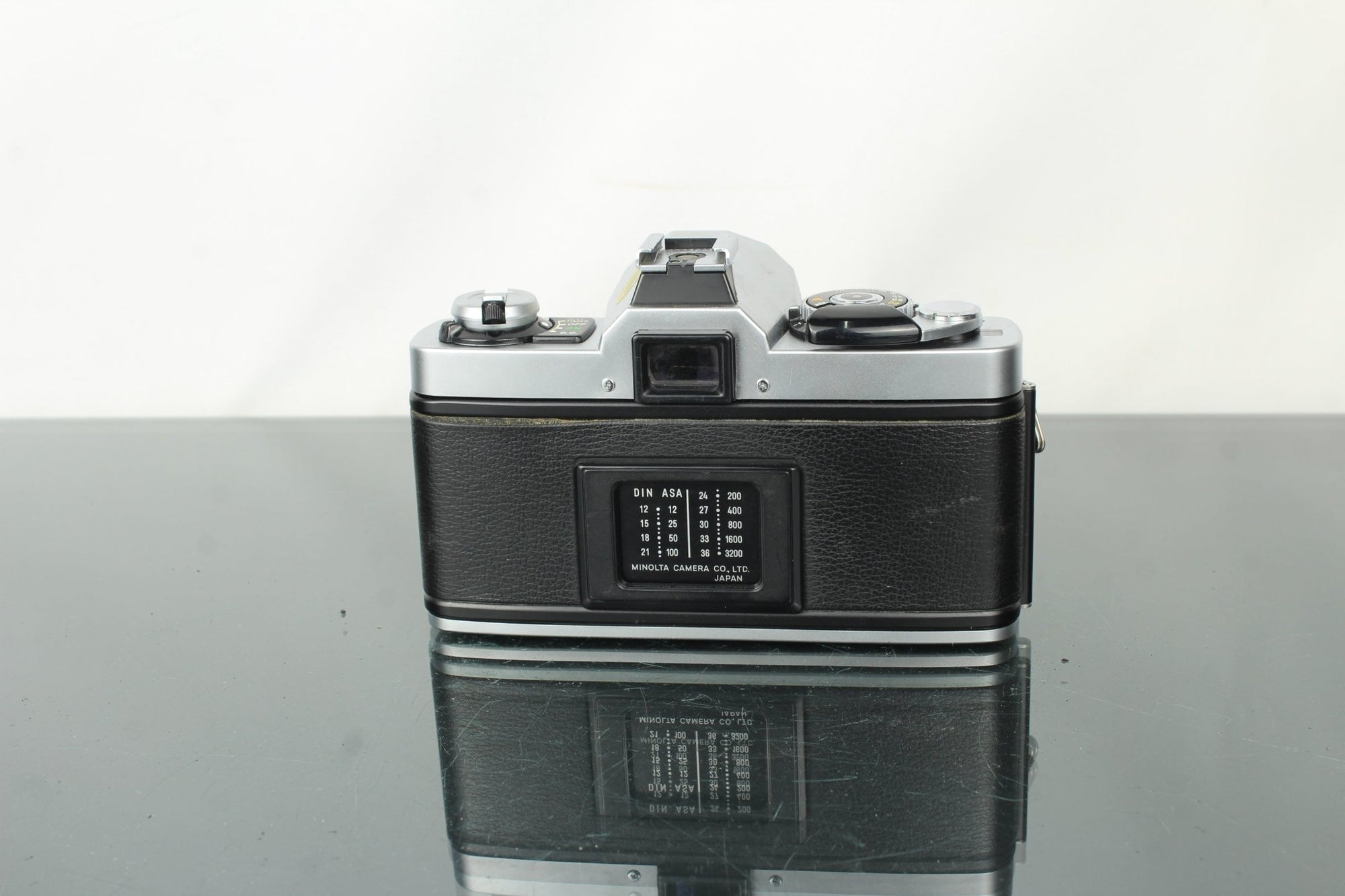 Minolta XG9 + 50mm 1.7 Minolta MD lens - Dutch|Thrift