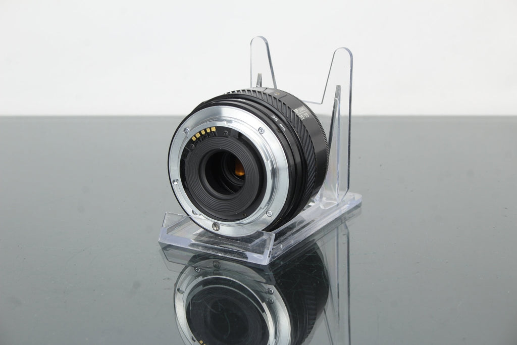 Minolta Zoom 35 - 70mm 1:4 A - Mount lens - Dutch|Thrift