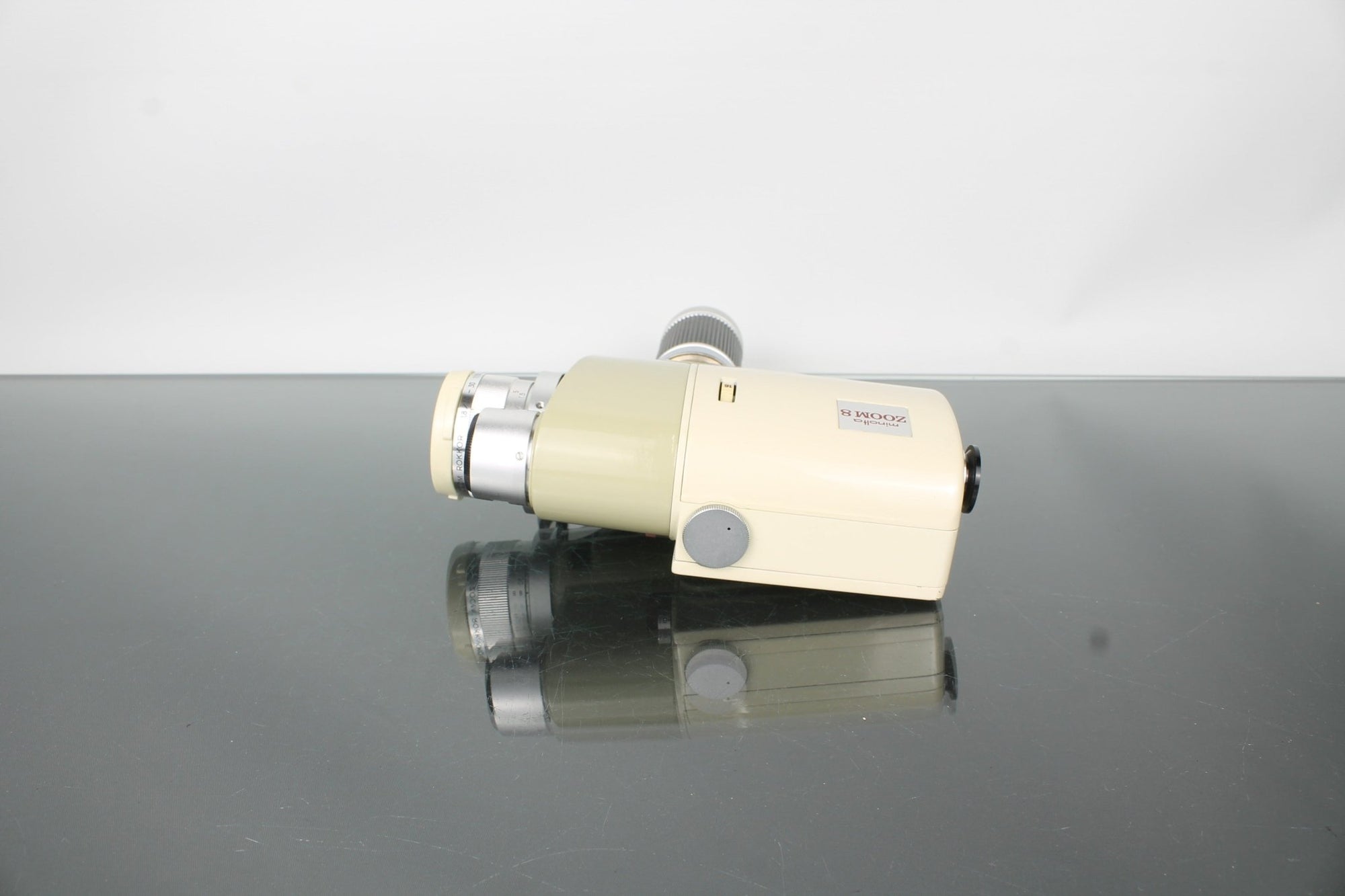 Minolta Zoom 8 - Dutch|Thrift