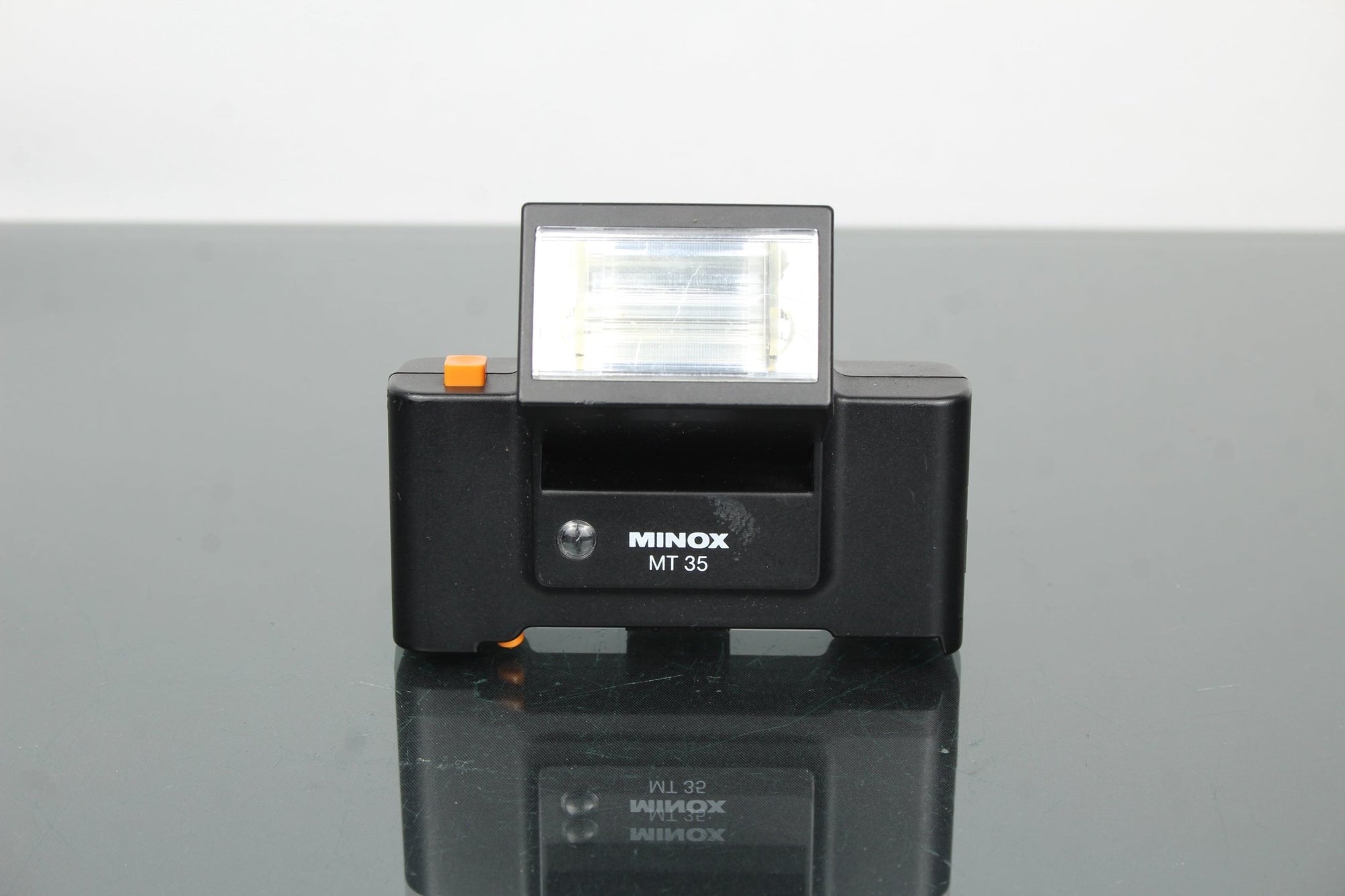 Minox 35 GT + Flash MT 35 - Dutch|Thrift