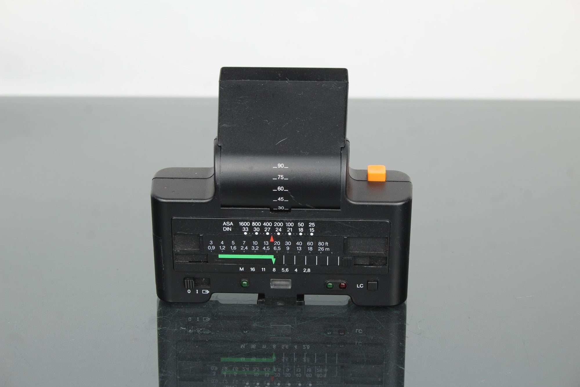 Minox 35 GT + Flash MT 35 - Dutch|Thrift