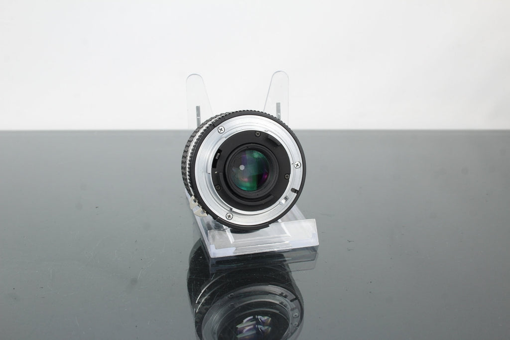 Nikkor 35mm f/2.8 Nikon F mount - Dutch|Thrift