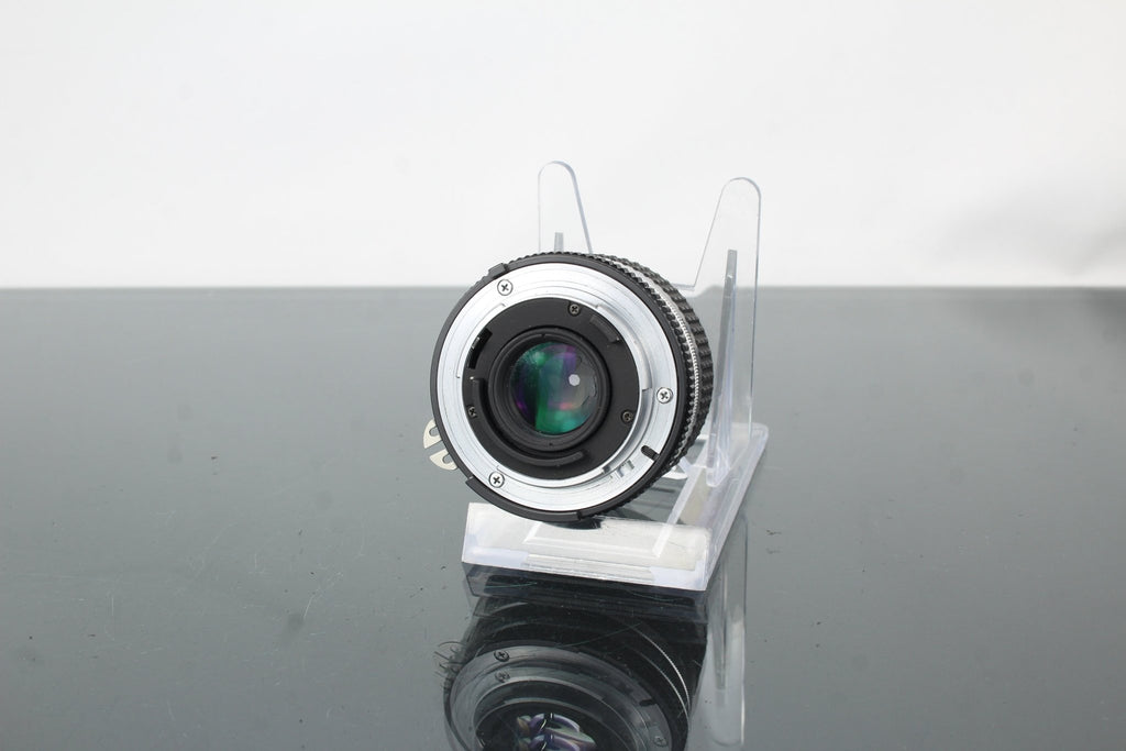 Nikkor 35mm f/2.8 Nikon F mount - Dutch|Thrift