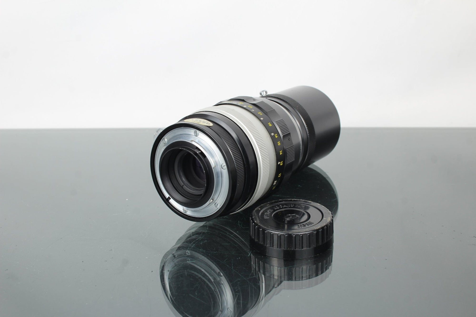 Nikkor - Q 1:4 F=200mm (Nikon F mount) - Dutch|Thrift