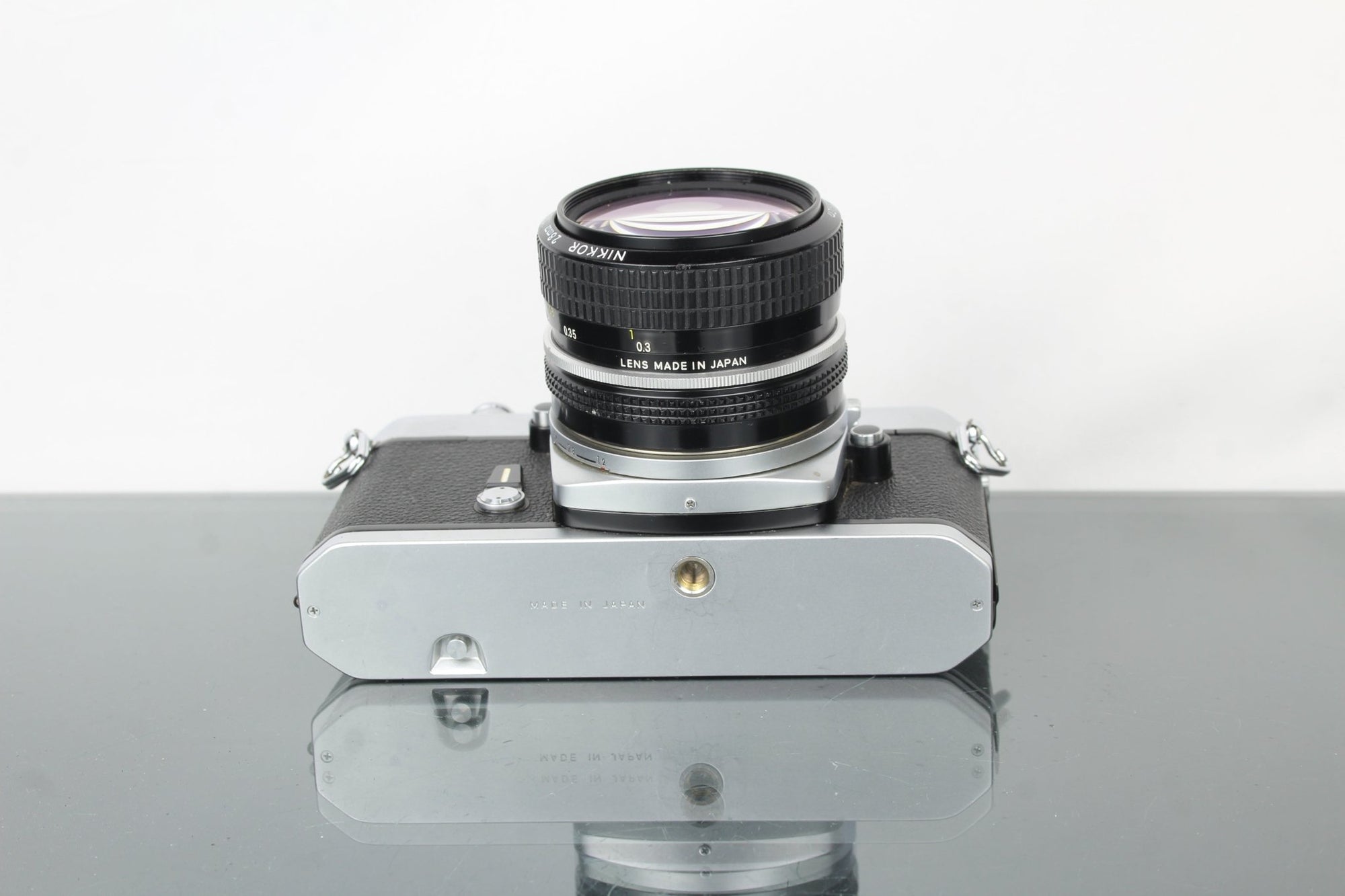 Nikkormat EL + 28mm 1:3.5 Nikkor lens - Dutch|Thrift