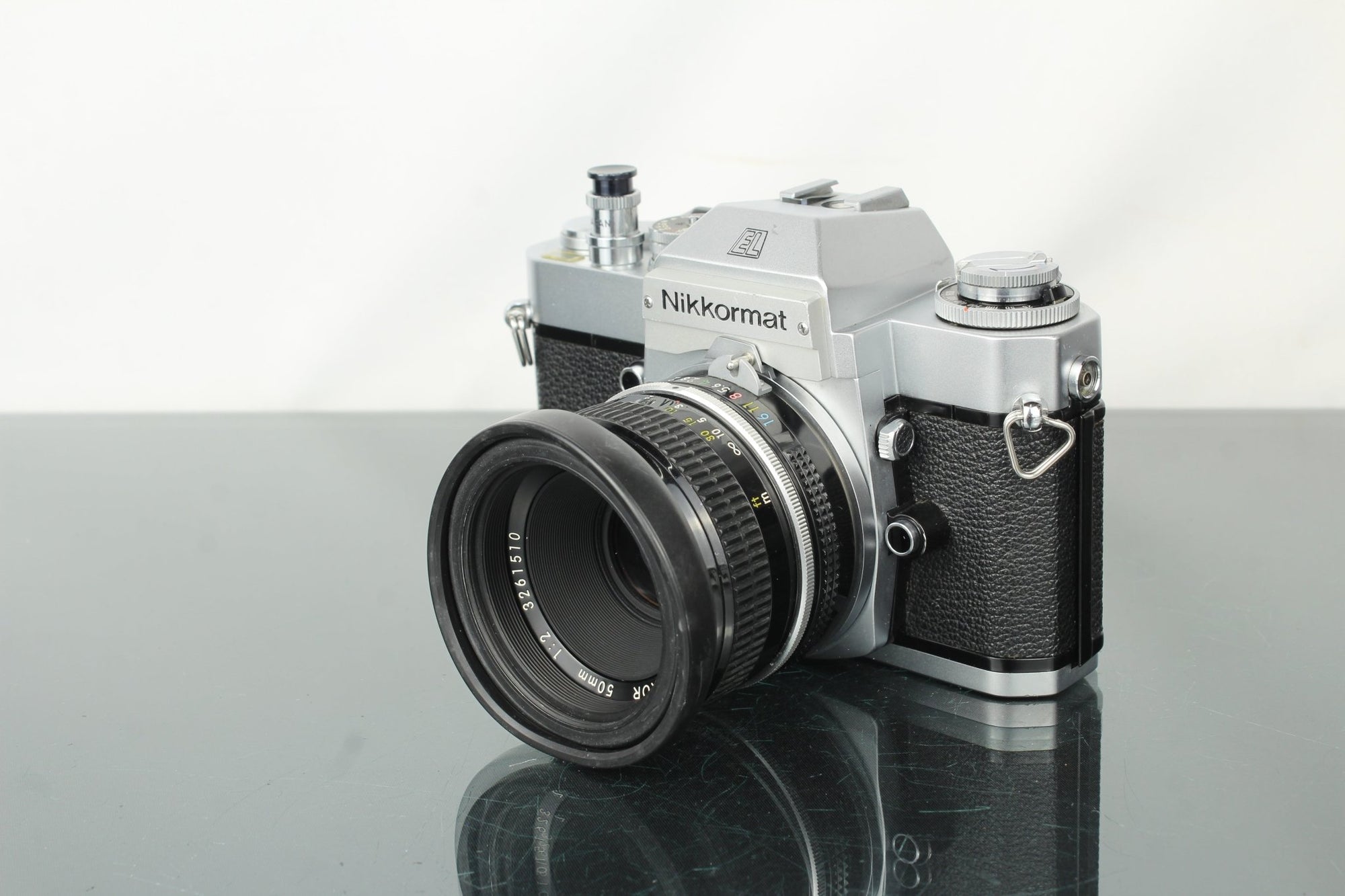 Nikkormat EL + 50mm 1:2 Nikon lens - Dutch|Thrift