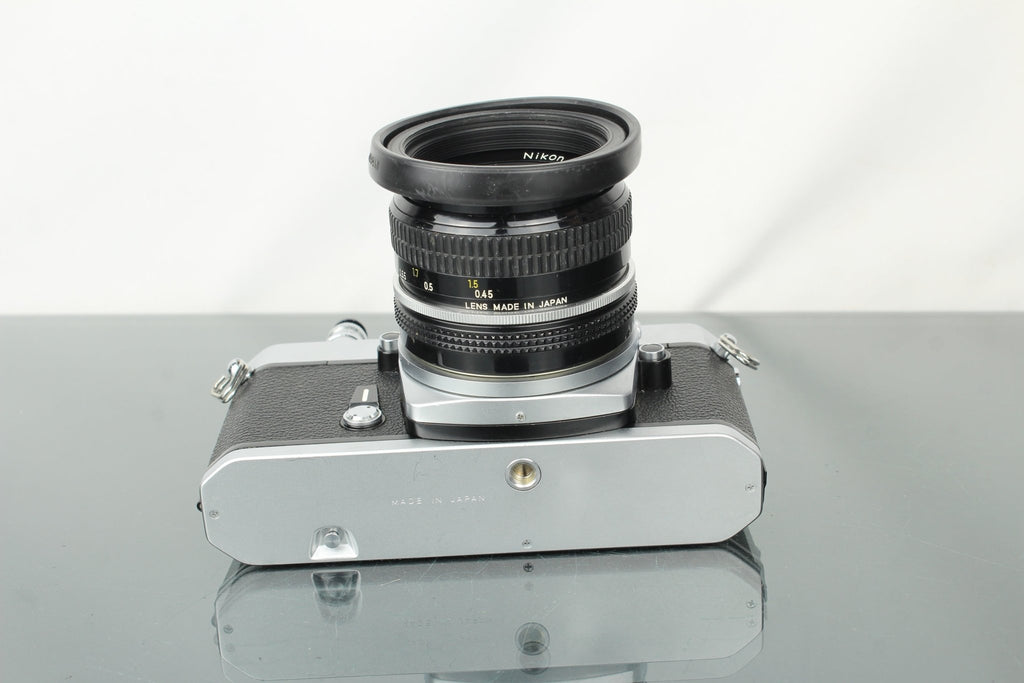 Nikkormat EL + 50mm 1:2 Nikon lens - Dutch|Thrift