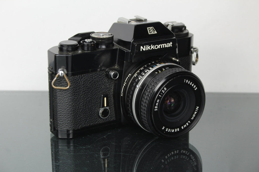 Nikkormat EL + Nikon E 28mm 2.8 lens (Nikon F mount) - Dutch|Thrift