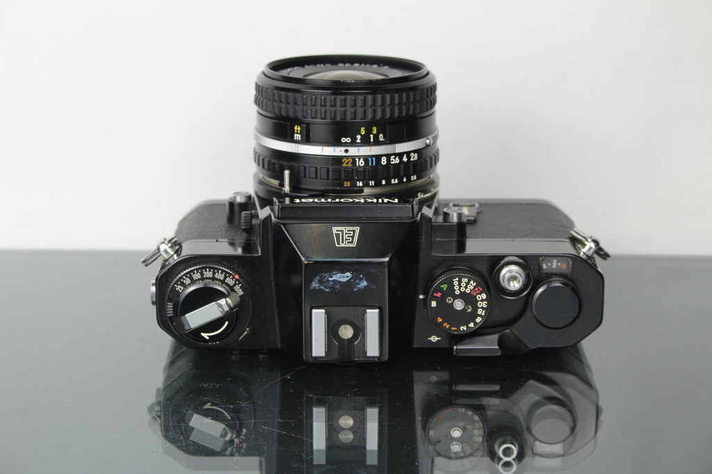Nikkormat EL + Nikon E 28mm 2.8 lens (Nikon F mount) - Dutch|Thrift