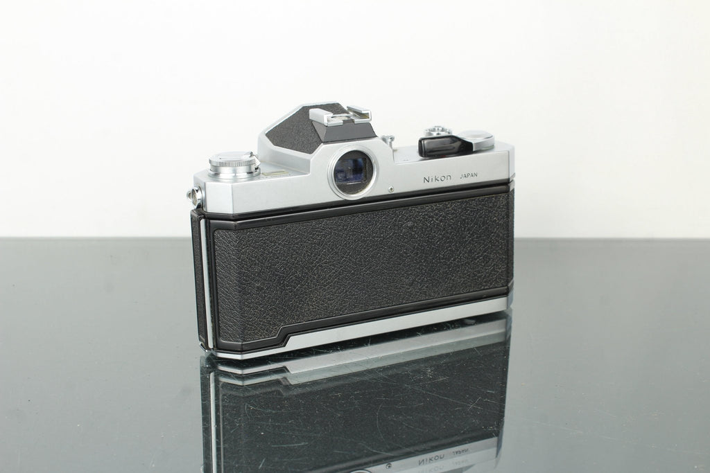 Nikkormat FT - 2 + 50mm 1:2 Nikkor lens - Dutch|Thrift