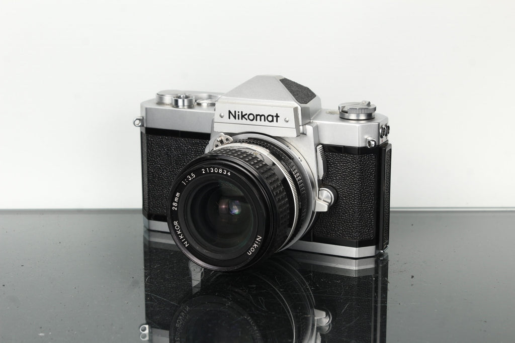 Nikkormat FT 3833076 + Nikon 28mm 1:3.5 - Dutch|Thrift