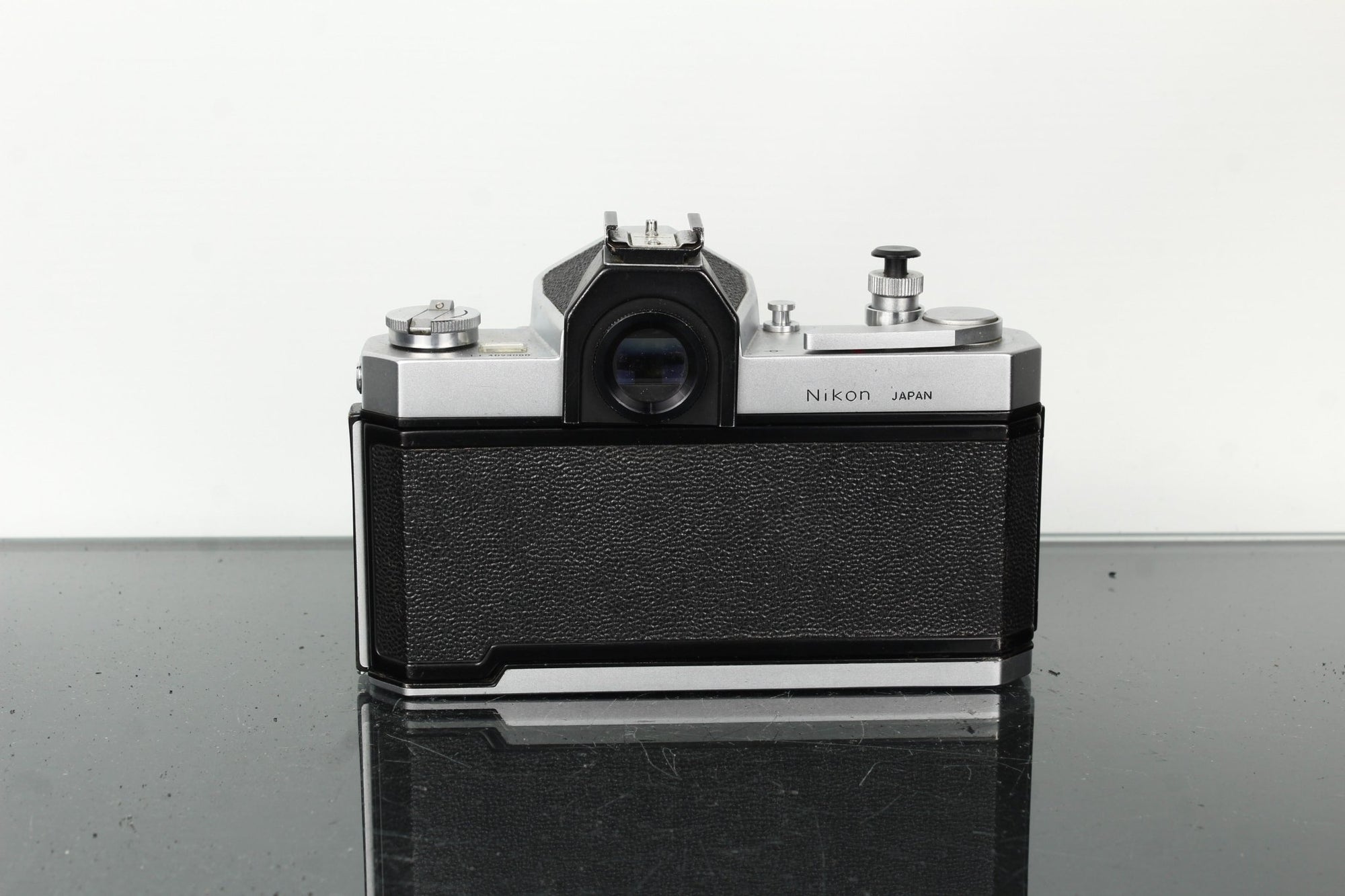 Nikkormat FT 4093080 + Nikkor 50mm f/2 - Dutch|Thrift