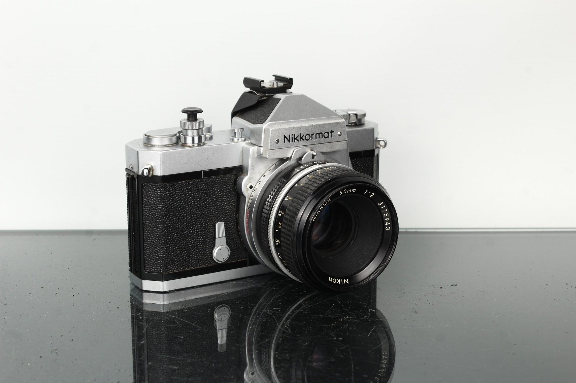 Nikkormat FT 4093080 + Nikkor 50mm f/2 - Dutch|Thrift