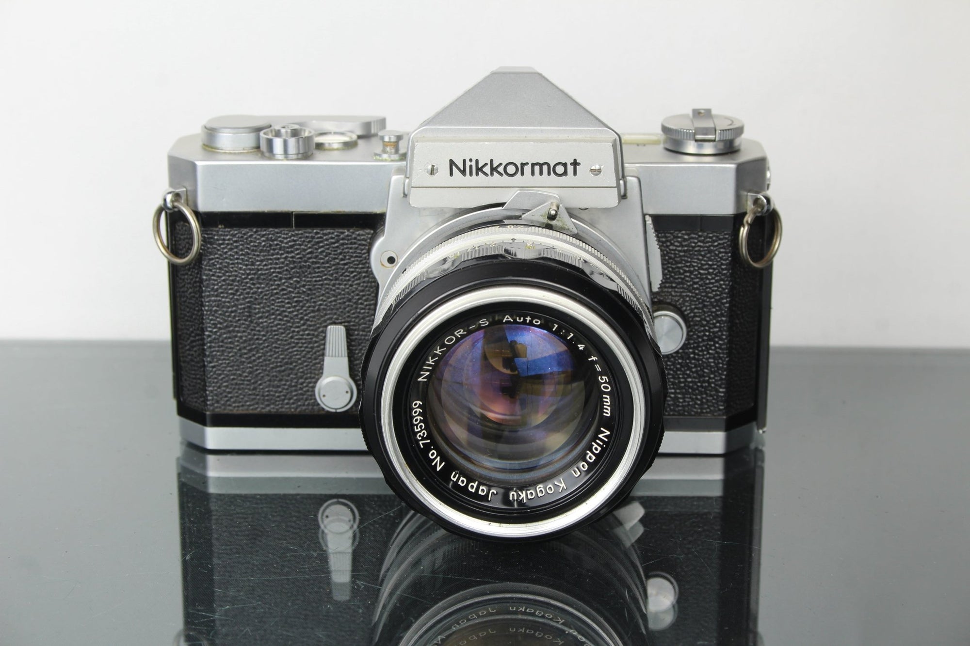 Nikkormat FT + 50mm 1.4 Nikkor S lens - Dutch|Thrift