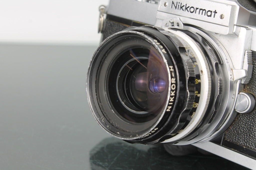 Nikkormat FT + Nikkor - H 28mm f/3.5 - Dutch|Thrift