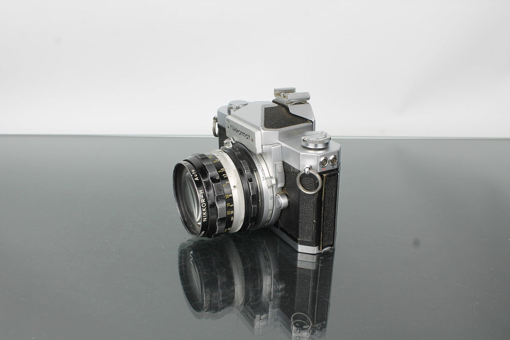 Nikkormat FT + Nikkor - H 28mm f/3.5 - Dutch|Thrift