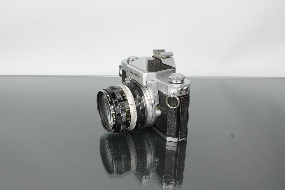 Nikkormat FT + Nikkor - H 28mm f/3.5 - Dutch|Thrift