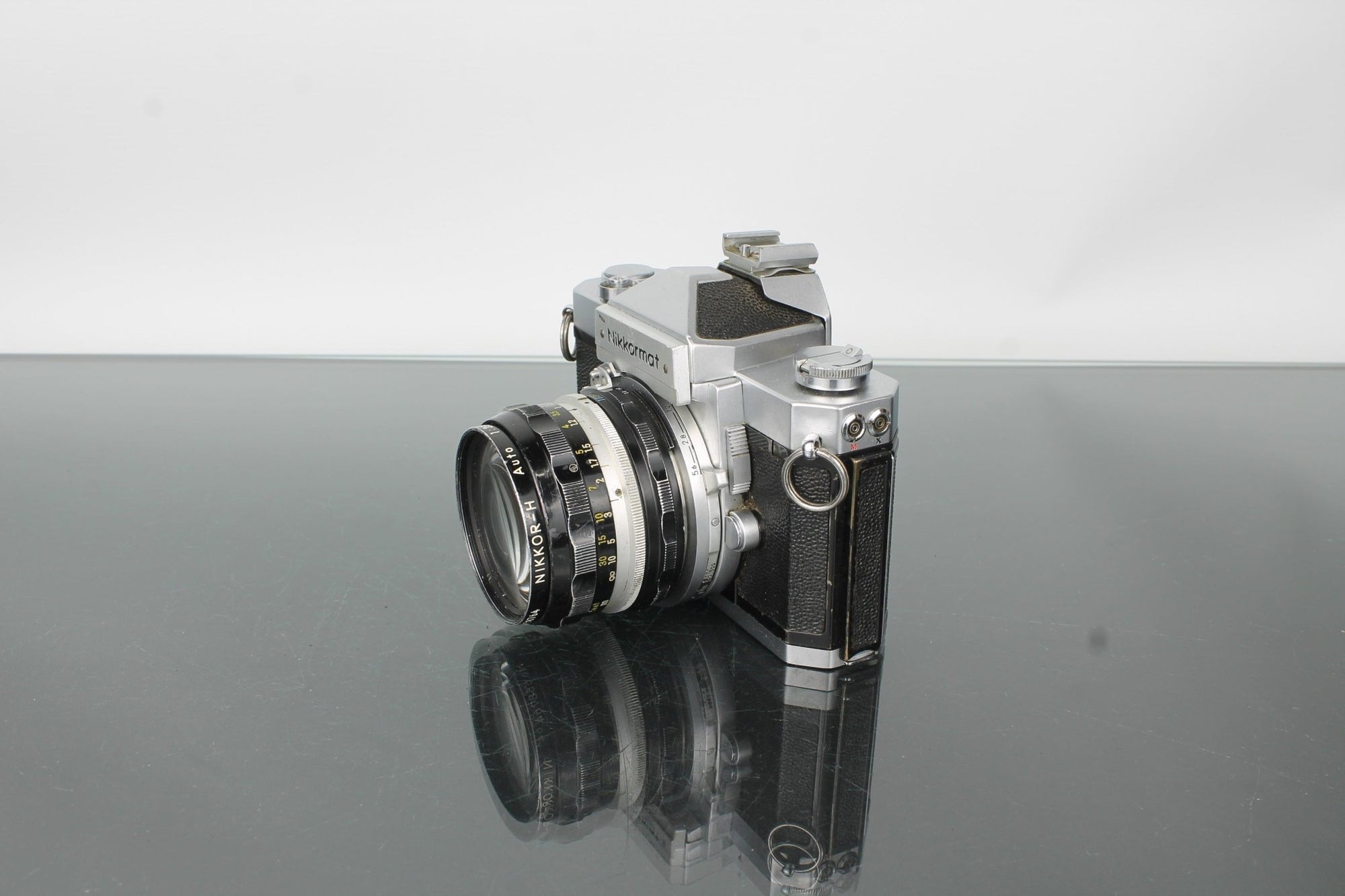 Nikkormat FT + Nikkor - H 28mm f/3.5 - Dutch|Thrift