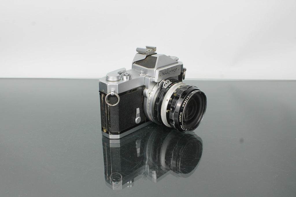Nikkormat FT + Nikkor - H 28mm f/3.5 - Dutch|Thrift