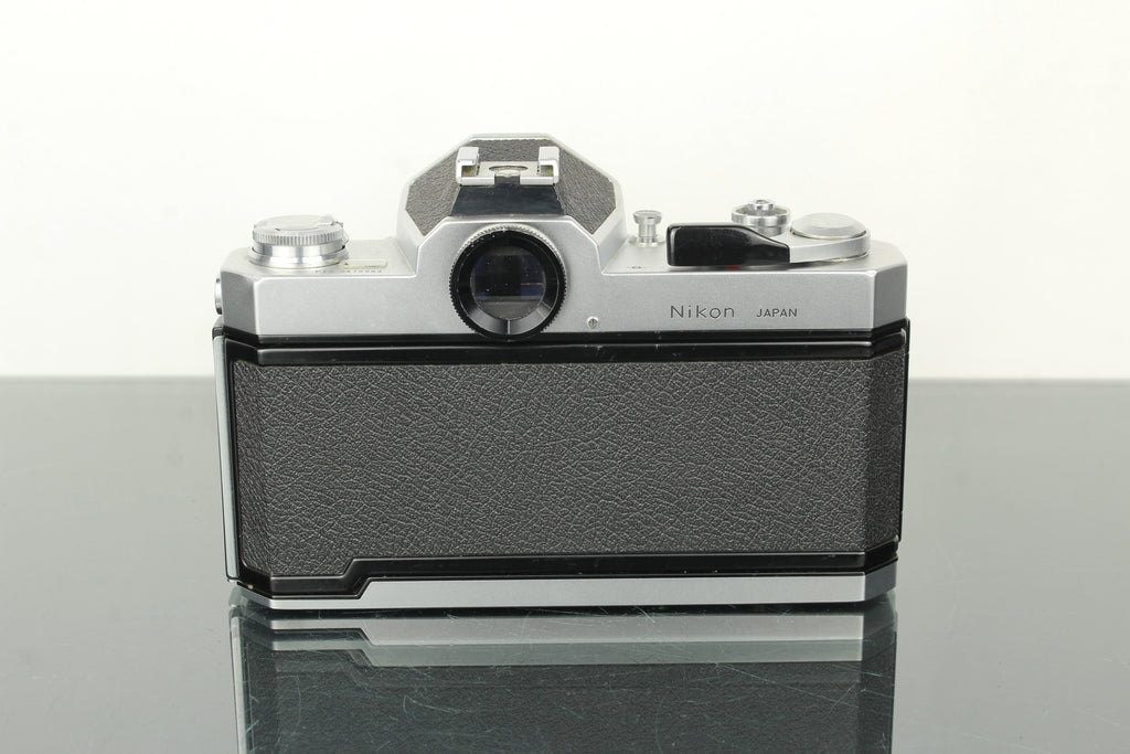 Nikkormat FT2 + 135mm 1:2.8 Nikkor lens - Dutch|Thrift