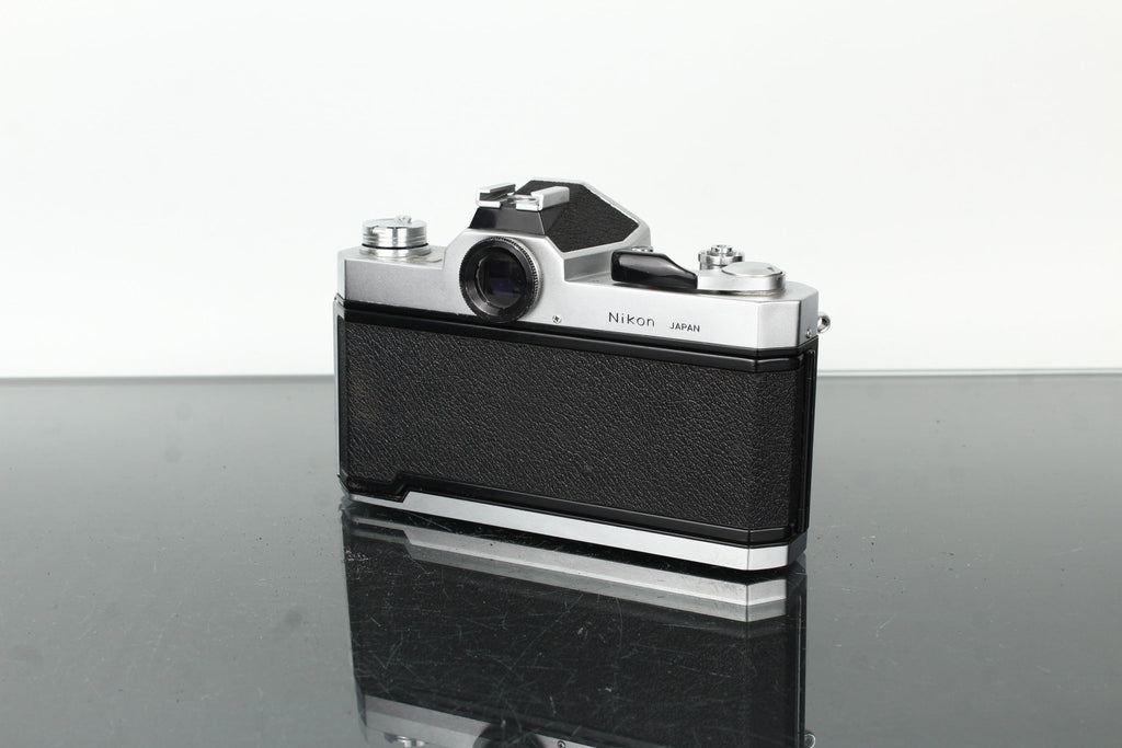 Nikkormat FT2 5031305 + Nikkor 50mm f/2 - Dutch|Thrift