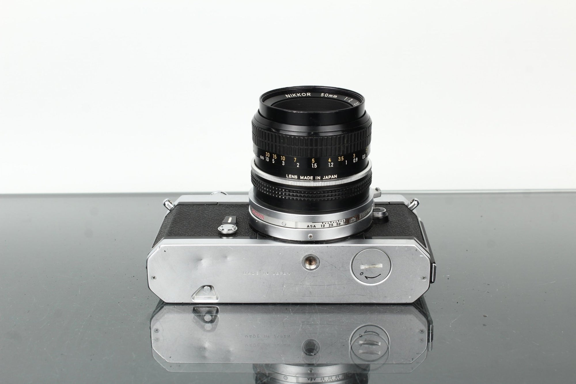 Nikkormat FT2 5031305 + Nikkor 50mm f/2 - Dutch|Thrift