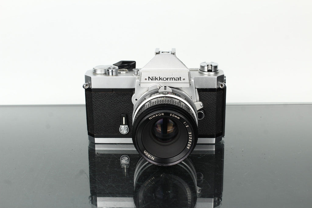 Nikkormat FT2 5031305 + Nikkor 50mm f/2 - Dutch|Thrift