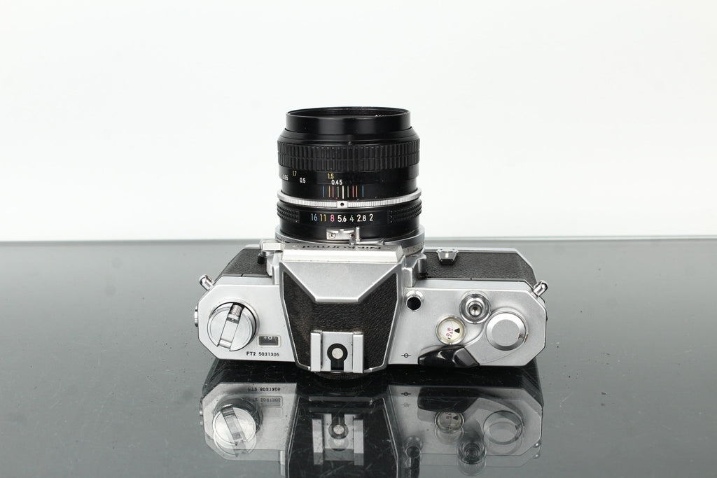 Nikkormat FT2 5031305 + Nikkor 50mm f/2 - Dutch|Thrift