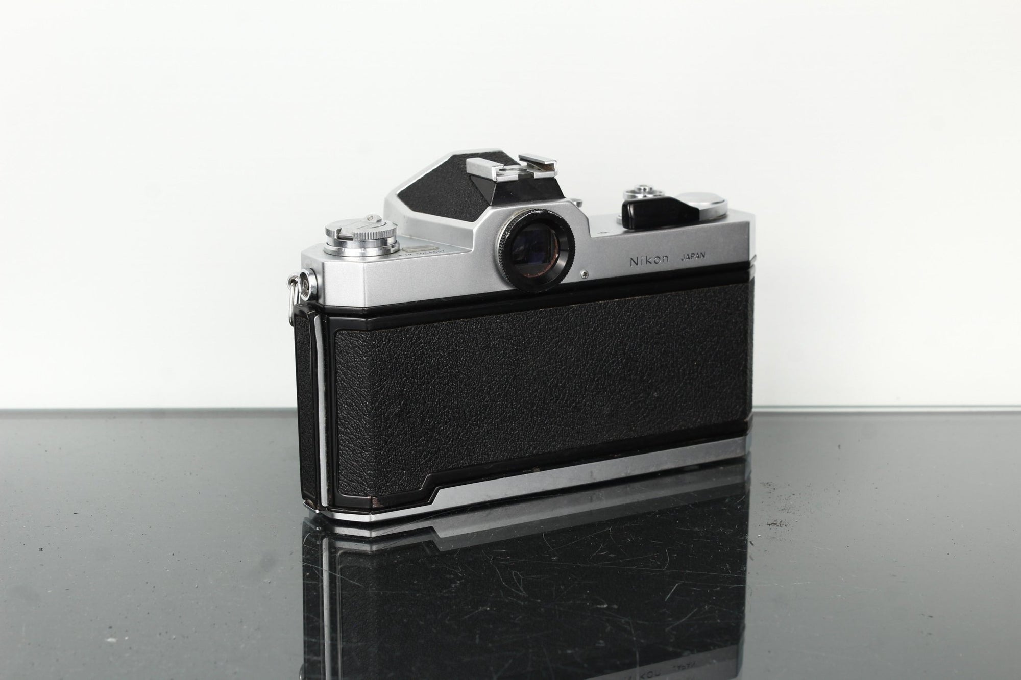 Nikkormat FT2 5044537 + Nikon H.C 1:2 F=50mm - Dutch|Thrift