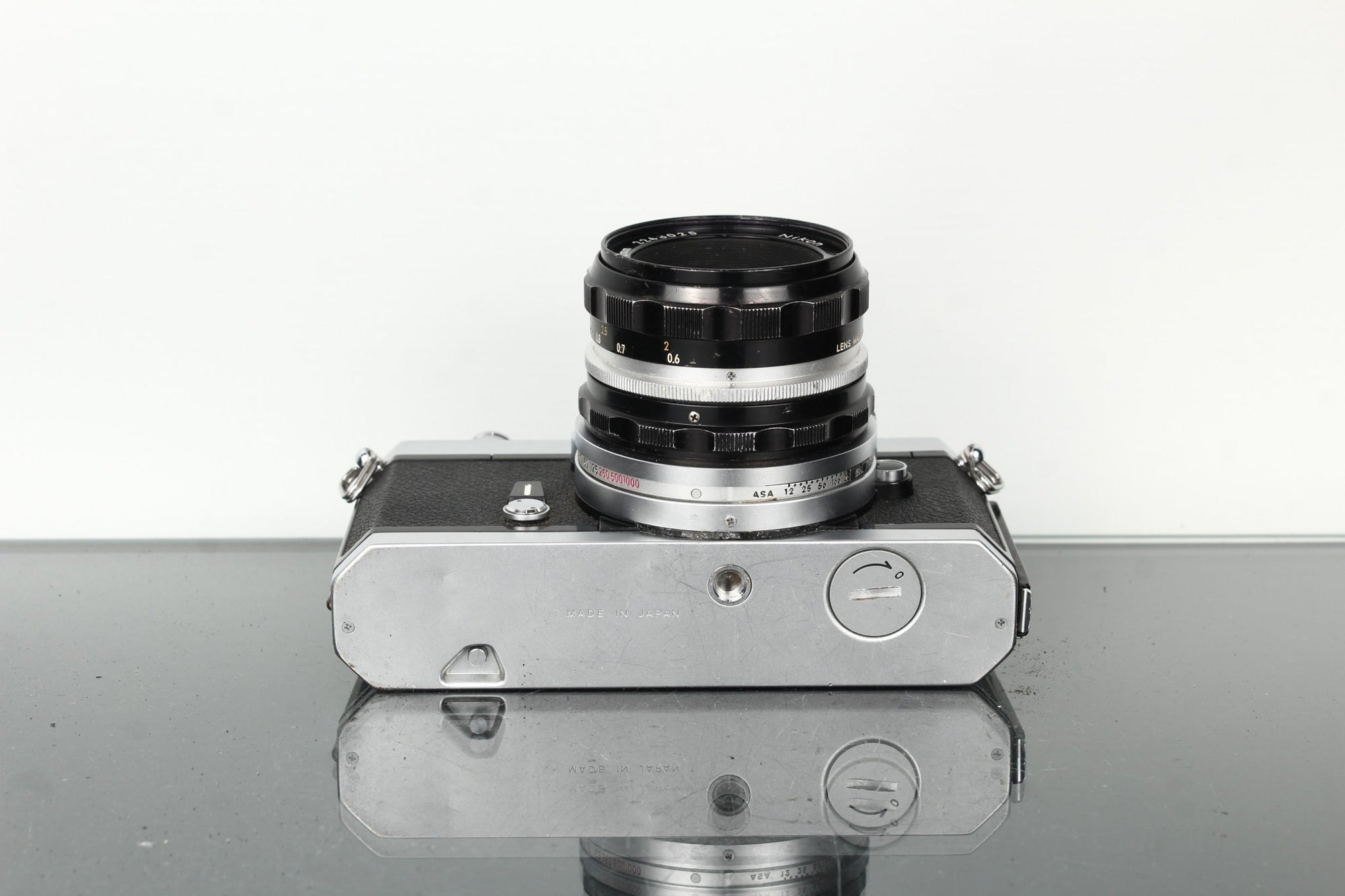 Nikkormat FT2 5044537 + Nikon H.C 1:2 F=50mm - Dutch|Thrift